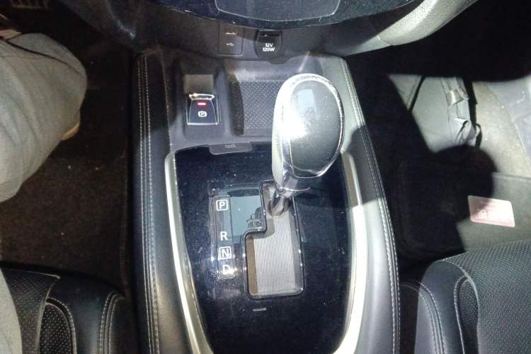 Used Nissan X-Trail 2020 2.0L XL ITS CVT 2WD SmartConnect Comfort Edition Gear Lever