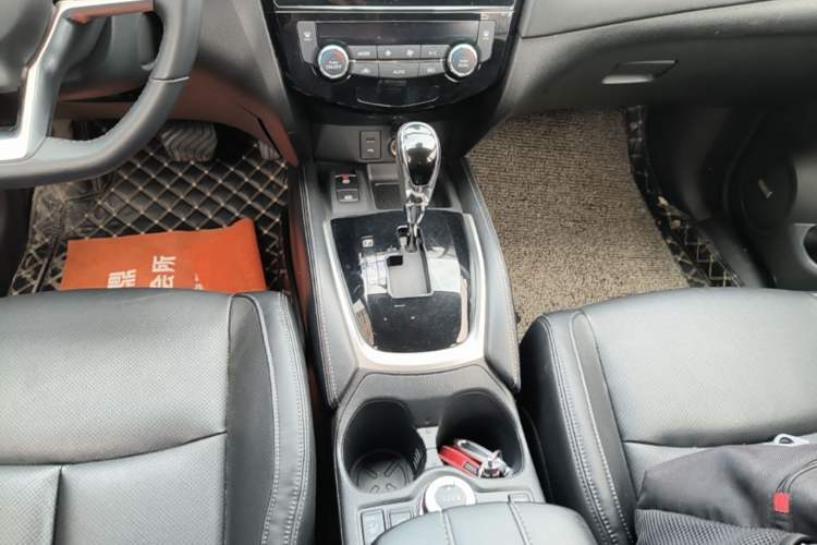 Used Nissan X-Trail 2020 2.5L XL ITS CVT 4WD Deluxe Navigation Edition Gear Lever