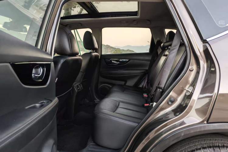 Used Nissan X-Trail 2020 2.0L XL ITS CVT 2WD SmartConnect Comfort Edition Interior 3
