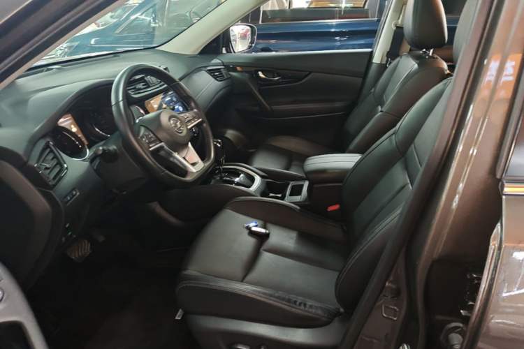 Used Nissan X-Trail 2020 2.0L XL Premium CVT 2WD SmartConnect Luxury Edition Left Front Seat