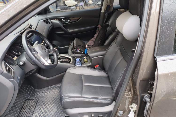 Used Nissan X-Trail 2020 2.0L XL Premium CVT 2WD SmartConnect Luxury Edition Left Front Seat