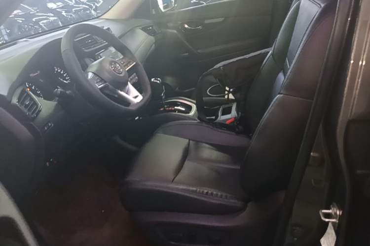 Used Nissan X-Trail 2020 2.0L XL Premium CVT 2WD SmartConnect Luxury Edition Left Front Seat