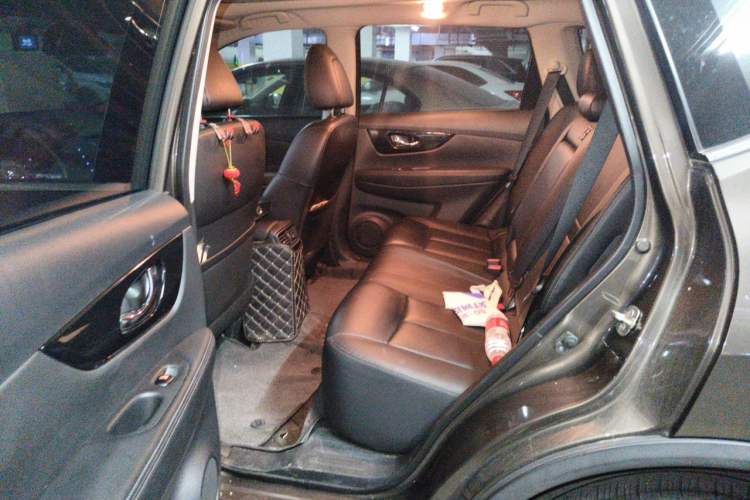 Used Nissan X-Trail 2020 2.5L XL ITS CVT 4WD Deluxe Navigation Edition Left Rear Seat