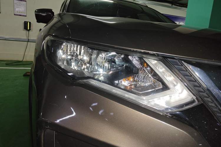 Used Nissan X-Trail 2020 2.0L XL ITS CVT 2WD SmartConnect Comfort Edition Right Front Headlight