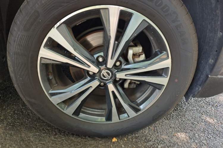 Used Nissan X-Trail 2020 2.5L XL ITS CVT 4WD Deluxe Navigation Edition Right Front Wheel Hub
