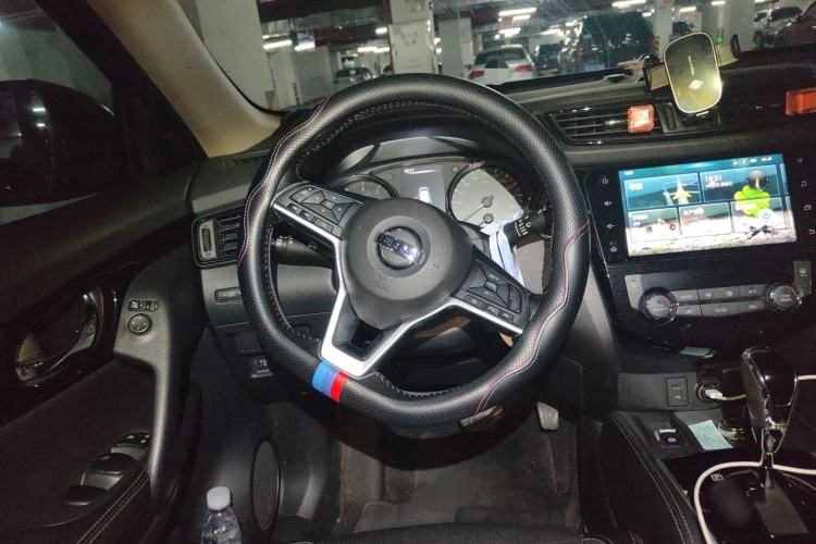 Used Nissan X-Trail 2020 2.0L XL ITS CVT 2WD SmartConnect Comfort Edition Steering Wheel