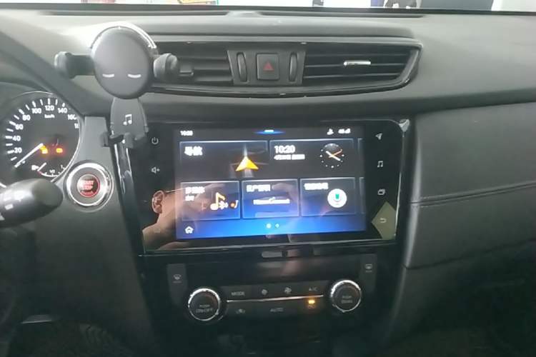 Used Nissan X-Trail 2020 2.0L XL ITS CVT 2WD SmartConnect Comfort Edition Audio And AC Panel