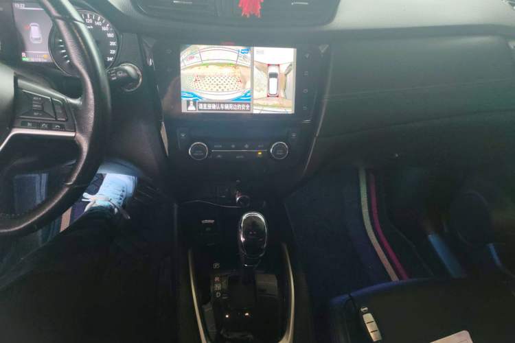 Used Nissan X-Trail 2020 2.0L XL ITS CVT 2WD SmartConnect Comfort Edition Audio And AC Panel