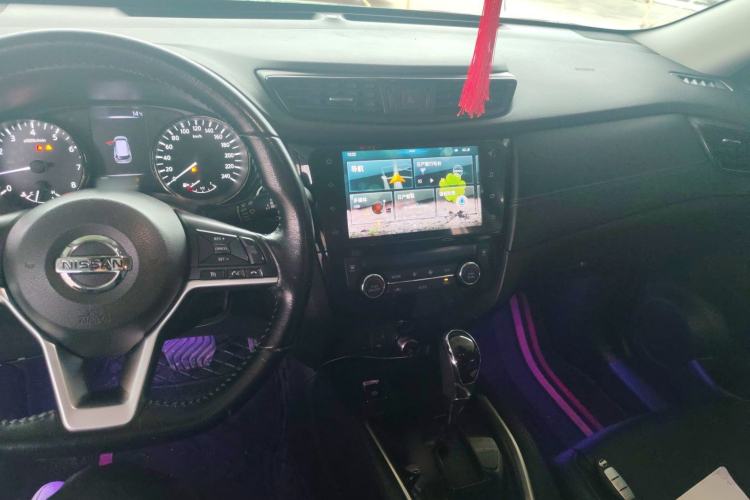 Used Nissan X-Trail 2020 2.0L XL ITS CVT 2WD SmartConnect Comfort Edition Center Console