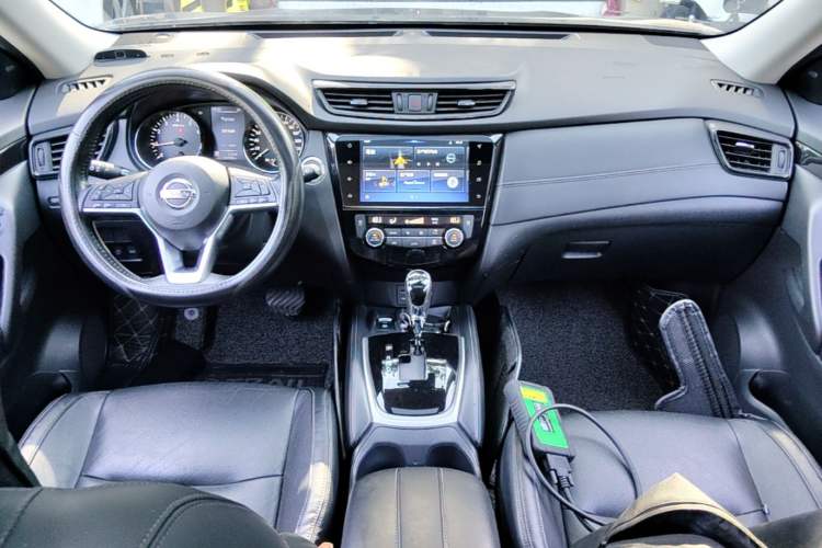 Used Nissan X-Trail 2020 2.0L XL ITS CVT 2WD SmartConnect Comfort Edition Center Console