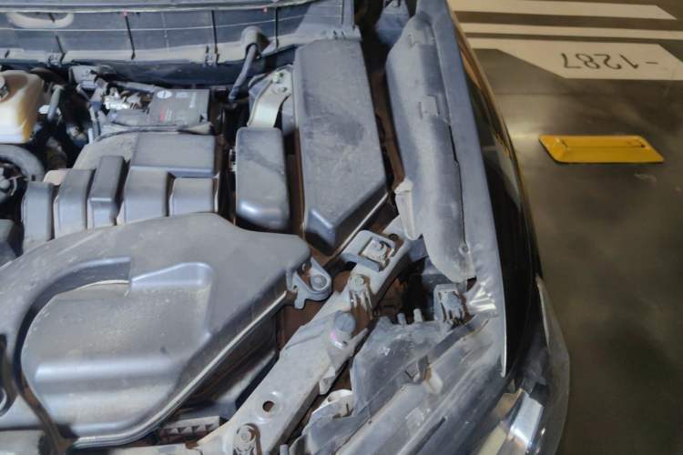 Used Nissan X-Trail 2020 2.0L XL ITS CVT 2WD SmartConnect Comfort Edition Engine Bay Left