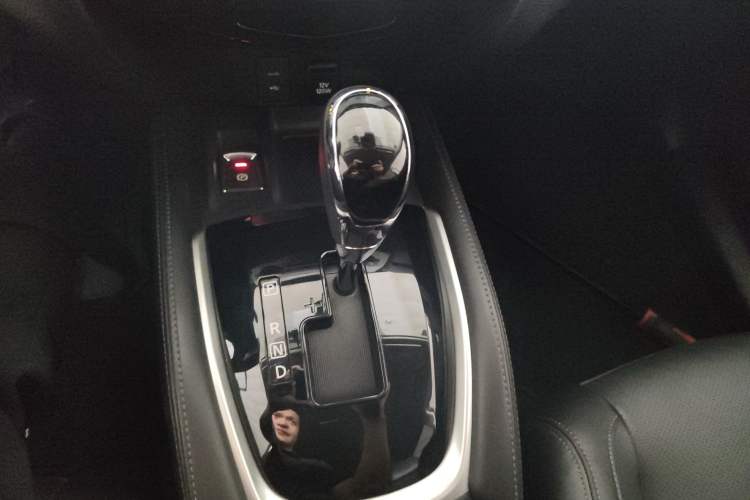 Used Nissan X-Trail 2020 2.0L XL ITS CVT 2WD SmartConnect Comfort Edition Gear Lever