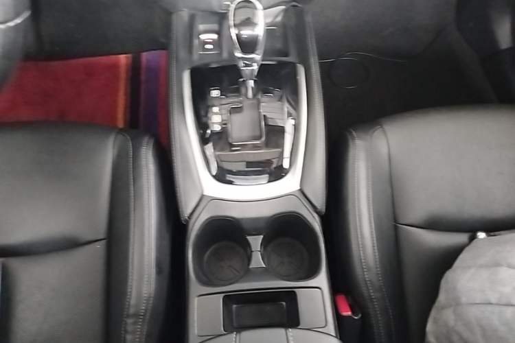 Used Nissan X-Trail 2020 2.0L XL ITS CVT 2WD SmartConnect Comfort Edition Gear Lever