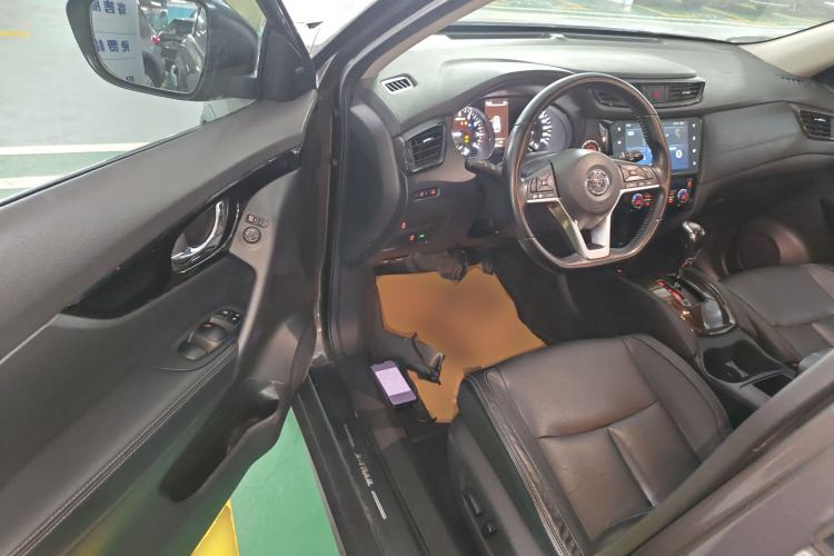 Used Nissan X-Trail 2020 2.0L XL Premium CVT 2WD SmartConnect Luxury Edition Interior 3
