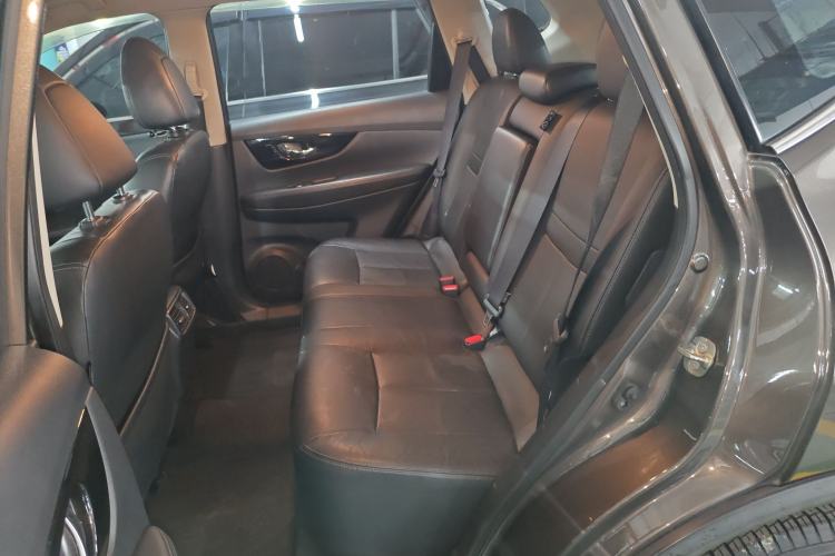 Used Nissan X-Trail 2020 2.0L XL Premium CVT 2WD SmartConnect Luxury Edition Interior 4