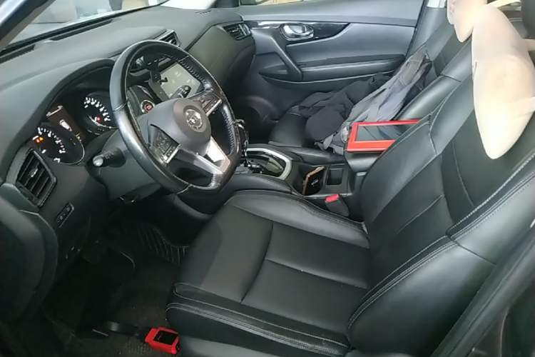 Used Nissan X-Trail 2020 2.0L XL ITS CVT 2WD SmartConnect Comfort Edition Left Front Seat