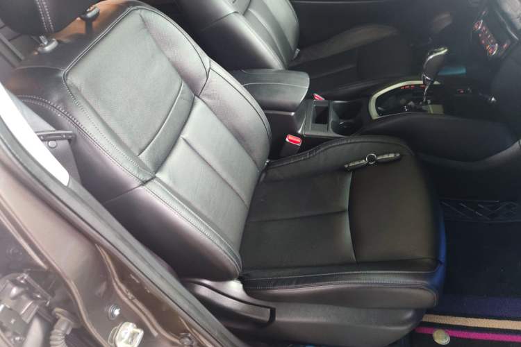 Used Nissan X-Trail 2020 2.0L XL ITS CVT 2WD SmartConnect Comfort Edition Right Front Seat