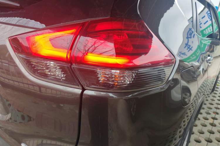 Used Nissan X-Trail 2020 2.0L XL ITS CVT 2WD SmartConnect Comfort Edition Right Rear Taillight
