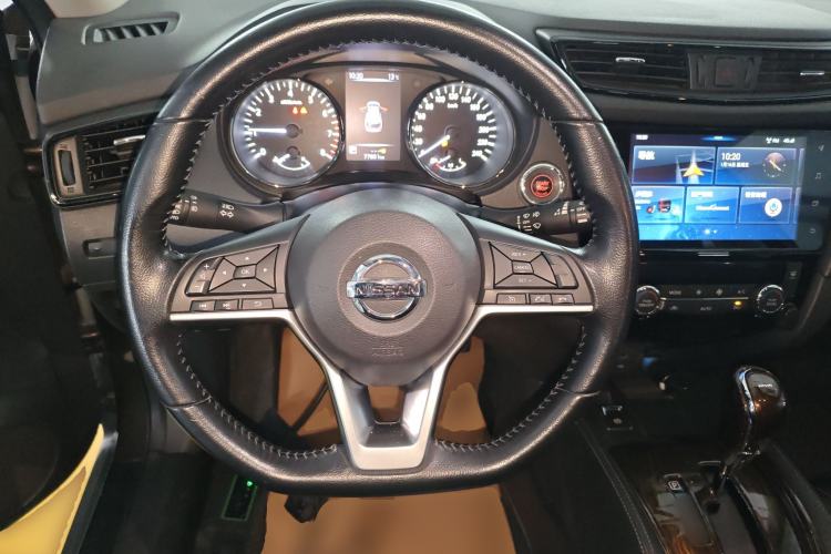 Used Nissan X-Trail 2020 2.0L XL Premium CVT 2WD SmartConnect Luxury Edition Steering Wheel