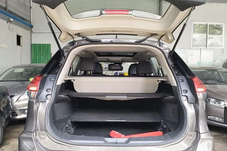 Used Nissan X-Trail 2020 2.0L XL ITS CVT 2WD SmartConnect Comfort Edition Trunk