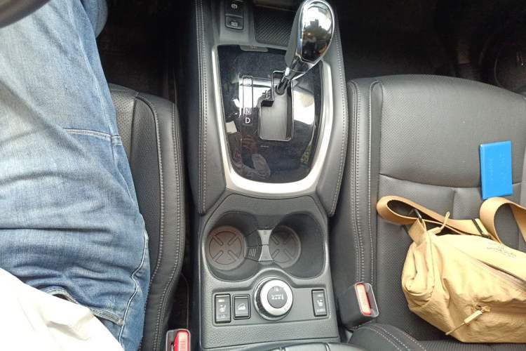 Used Nissan X-Trail 2020 2.5L XL ITS CVT 4WD Deluxe Navigation Edition Gear Lever