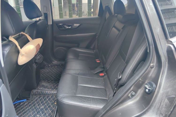 Used Nissan X-Trail 2020 2.0L XL Premium CVT 2WD SmartConnect Luxury Edition Left Rear Seat