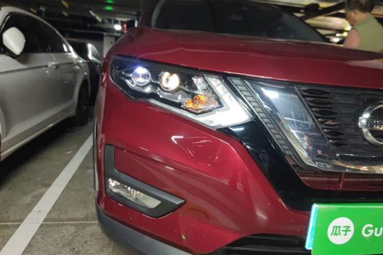 Used Nissan X-Trail 2020 2.0L XL Premium CVT 2WD SmartConnect Luxury Edition Right Front Headlight