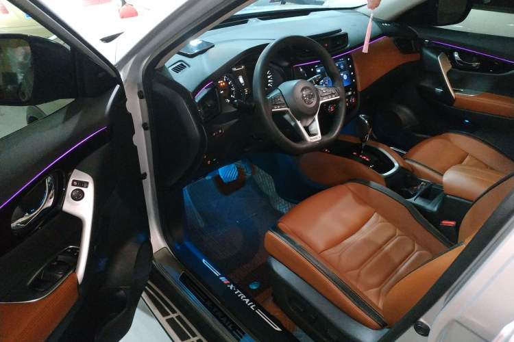 Used Nissan X-Trail 2020 2.0L XL Premium CVT 2WD SmartConnect Luxury Edition Driver Seat