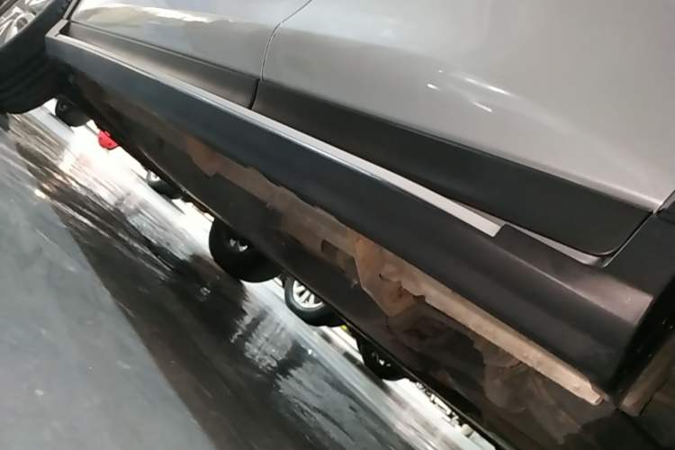 Used Nissan X-Trail 2020 2.0L XL Premium CVT 2WD SmartConnect Luxury Edition Left Side Sill