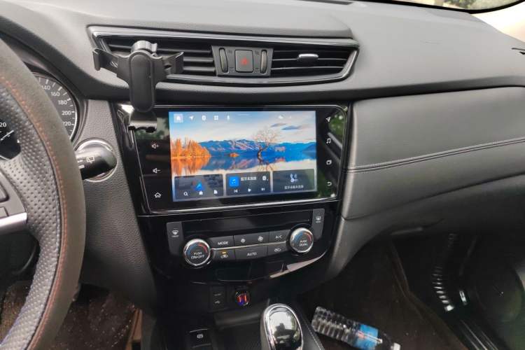 Used Nissan X-Trail 2020 2.5L XL ITS CVT 4WD Deluxe Navigation Edition Audio And AC Panel