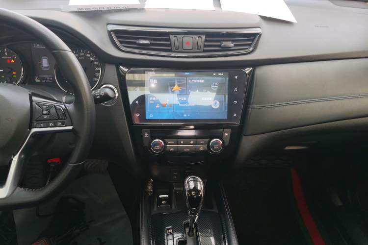 Used Nissan X-Trail 2020 2.0L XL ITS CVT 2WD SmartConnect Comfort Edition Audio And AC Panel
