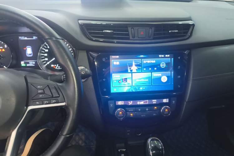 Used Nissan X-Trail 2020 2.0L XL ITS CVT 2WD SmartConnect Comfort Edition Audio And AC Panel