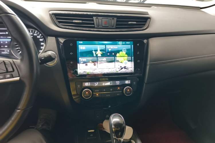 Used Nissan X-Trail 2020 2.0L XL Premium CVT 2WD SmartConnect Luxury Edition Audio And AC Panel