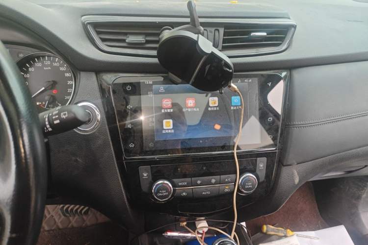 Used Nissan X-Trail 2020 2.0L XL ITS CVT 2WD SmartConnect Comfort Edition Audio And AC Panel