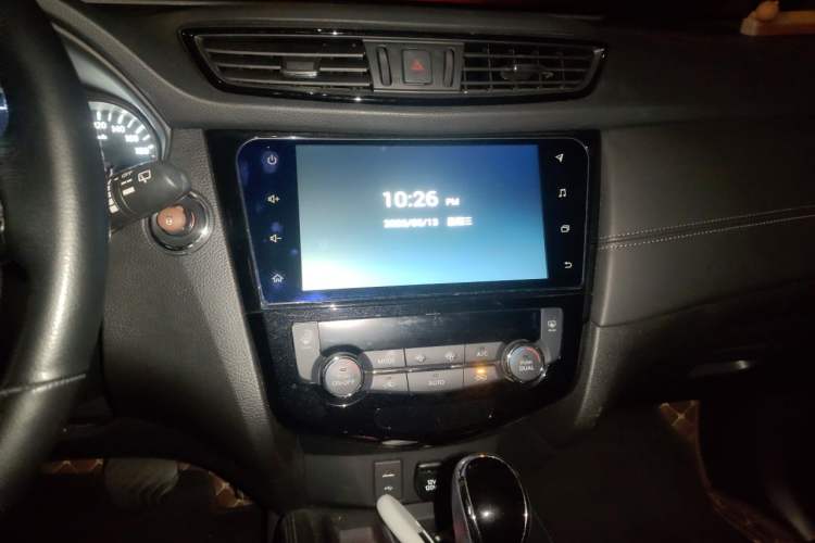 Used Nissan X-Trail 2020 2.0L XL Premium CVT 2WD SmartConnect Luxury Edition Audio And AC Panel