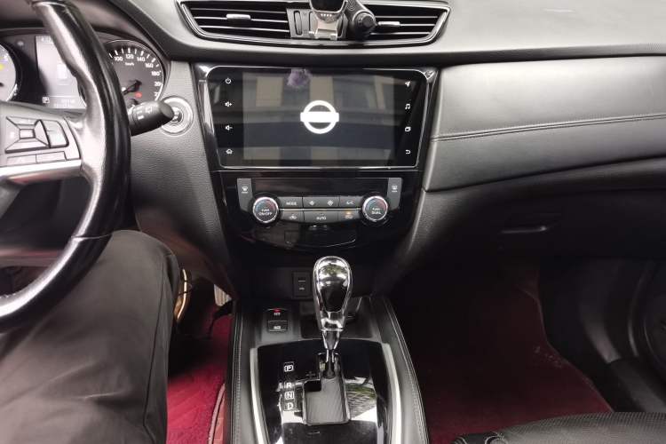 Used Nissan X-Trail 2020 2.5L XL ITS CVT 4WD Deluxe Navigation Edition Audio And AC Panel