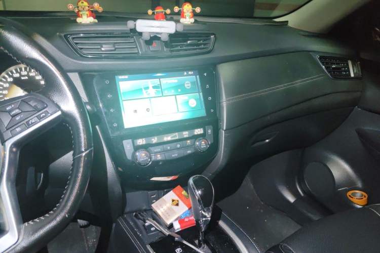 Used Nissan X-Trail 2020 2.0L XL ITS CVT 2WD SmartConnect Comfort Edition Audio And AC Panel