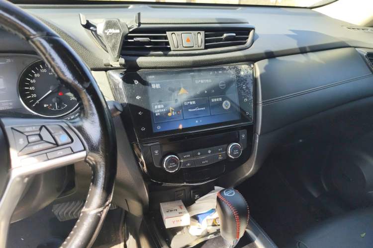 Used Nissan X-Trail 2020 2.5L XL ITS CVT 4WD Deluxe Navigation Edition Audio And AC Panel