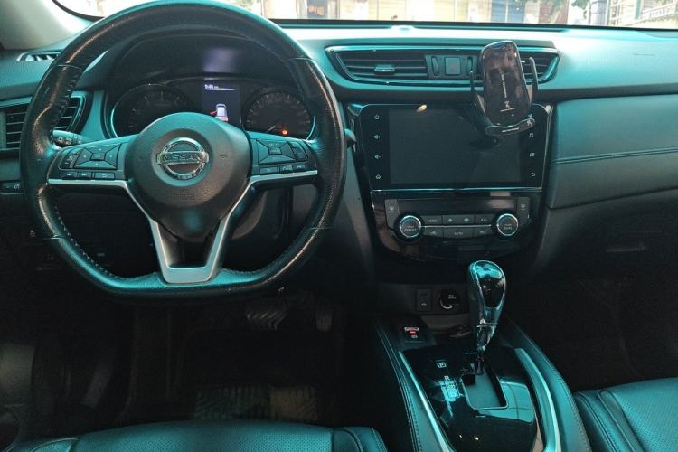 Used Nissan X-Trail 2020 2.0L XL ITS CVT 2WD SmartConnect Comfort Edition Center Console