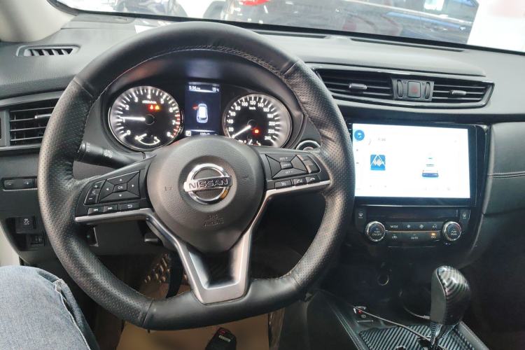 Used Nissan X-Trail 2020 2.0L XL ITS 3-Row CVT 2WD SmartConnect 7-Seater Comfort Edition Center Console