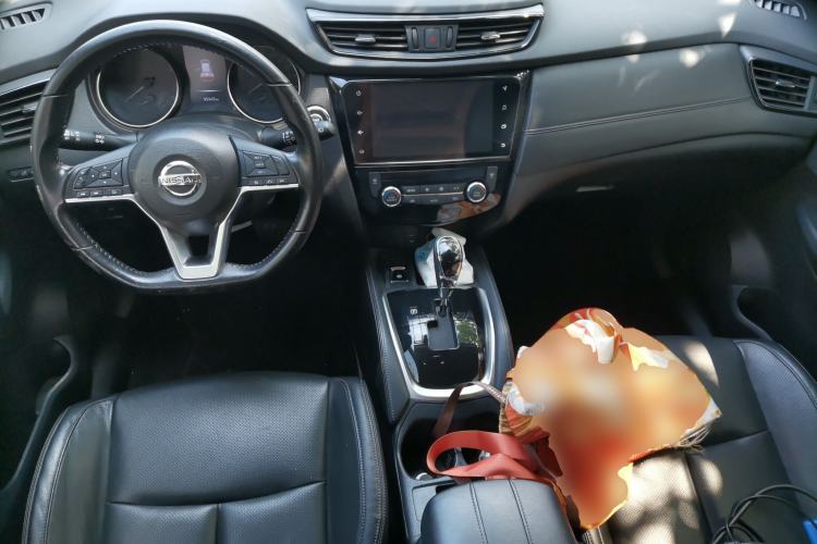 Used Nissan X-Trail 2020 2.0L XL ITS CVT 2WD SmartConnect Comfort Edition Center Console