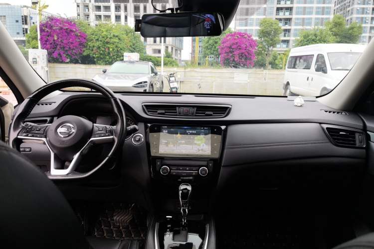 Used Nissan X-Trail 2020 2.0L XL ITS CVT 2WD SmartConnect Comfort Edition Center Console