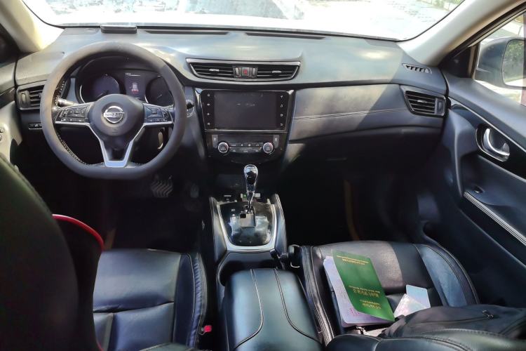 Used Nissan X-Trail 2020 2.0L XL ITS CVT 2WD SmartConnect Comfort Edition Center Console