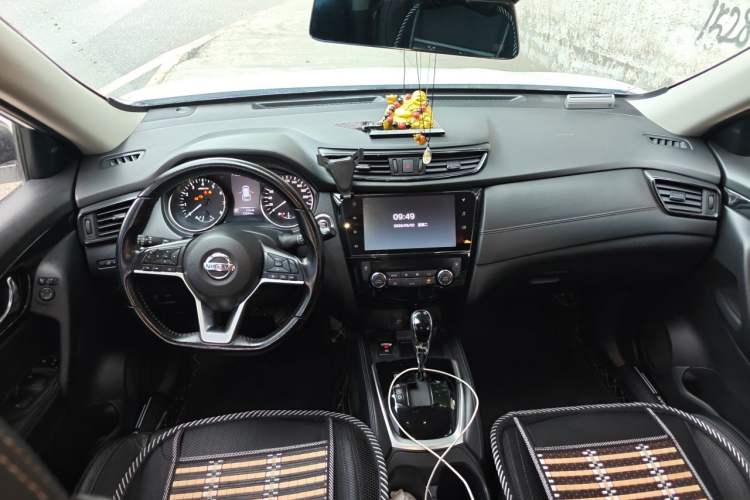 Used Nissan X-Trail 2020 2.0L XL ITS CVT 2WD SmartConnect Comfort Edition Center Console