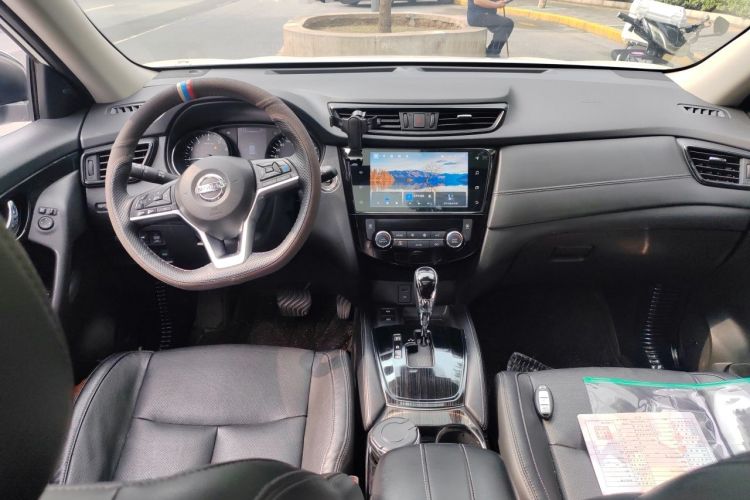 Used Nissan X-Trail 2020 2.5L XL ITS CVT 4WD Deluxe Navigation Edition Center Console