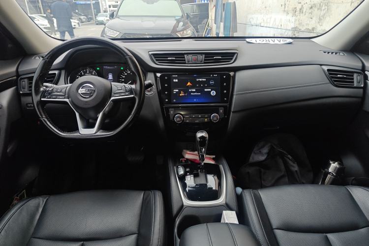 Used Nissan X-Trail 2020 2.0L XL Premium CVT 2WD SmartConnect Luxury Edition Center Console