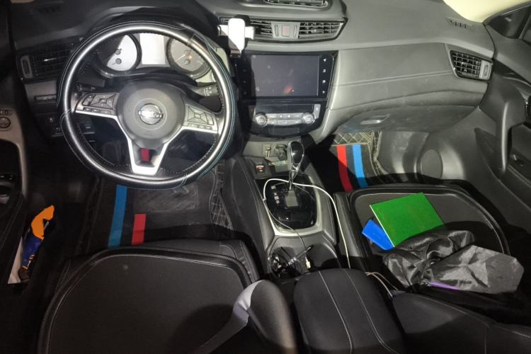 Used Nissan X-Trail 2020 2.0L XL ITS CVT 2WD SmartConnect Comfort Edition Center Console