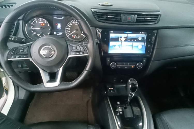 Used Nissan X-Trail 2020 2.0L XL ITS CVT 2WD SmartConnect Comfort Edition Center Console