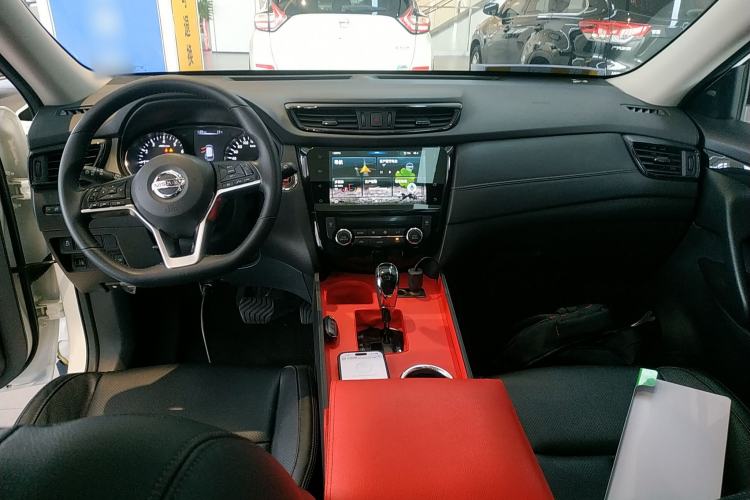 Used Nissan X-Trail 2020 2.0L XL ITS CVT 2WD SmartConnect Comfort Edition Center Console
