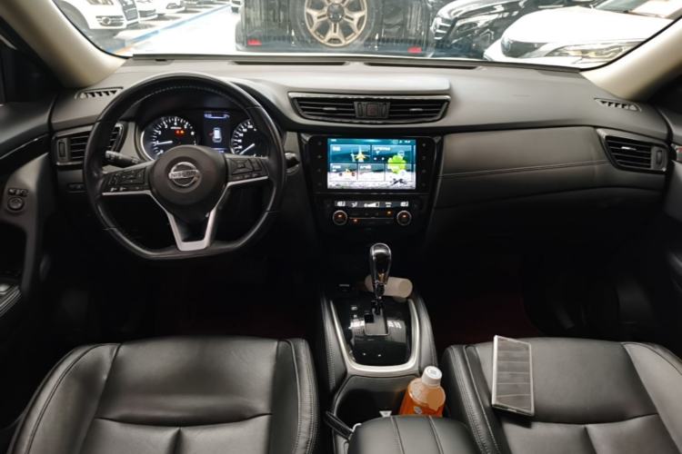 Used Nissan X-Trail 2020 2.0L XL Premium CVT 2WD SmartConnect Luxury Edition Center Console